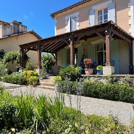 La Grange Terrou Pensionat Saint-Germain-de-Confolens Eksteriør billede