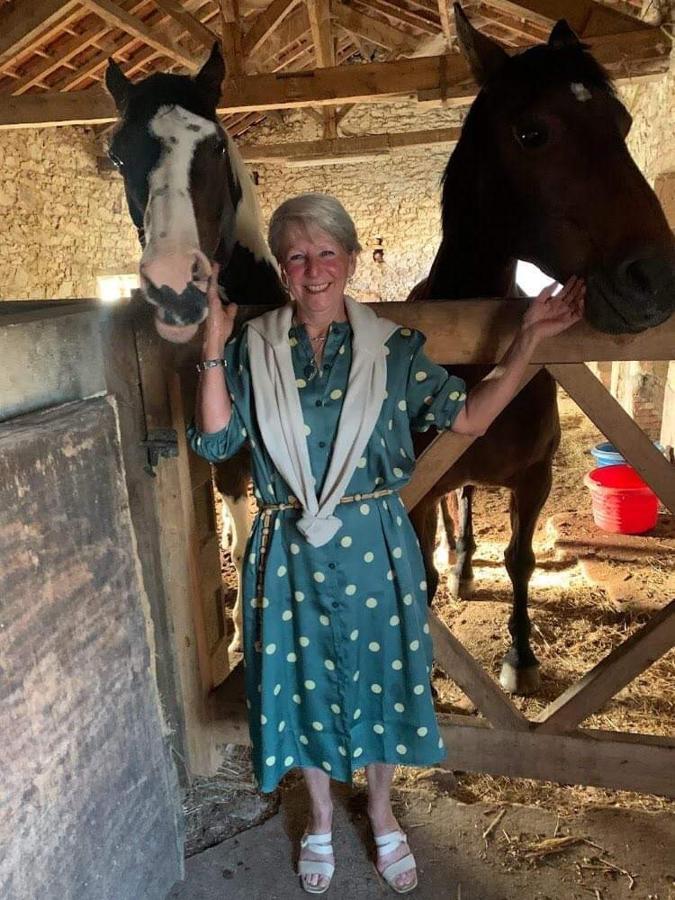La Grange Terrou Pensionat Saint-Germain-de-Confolens Eksteriør billede